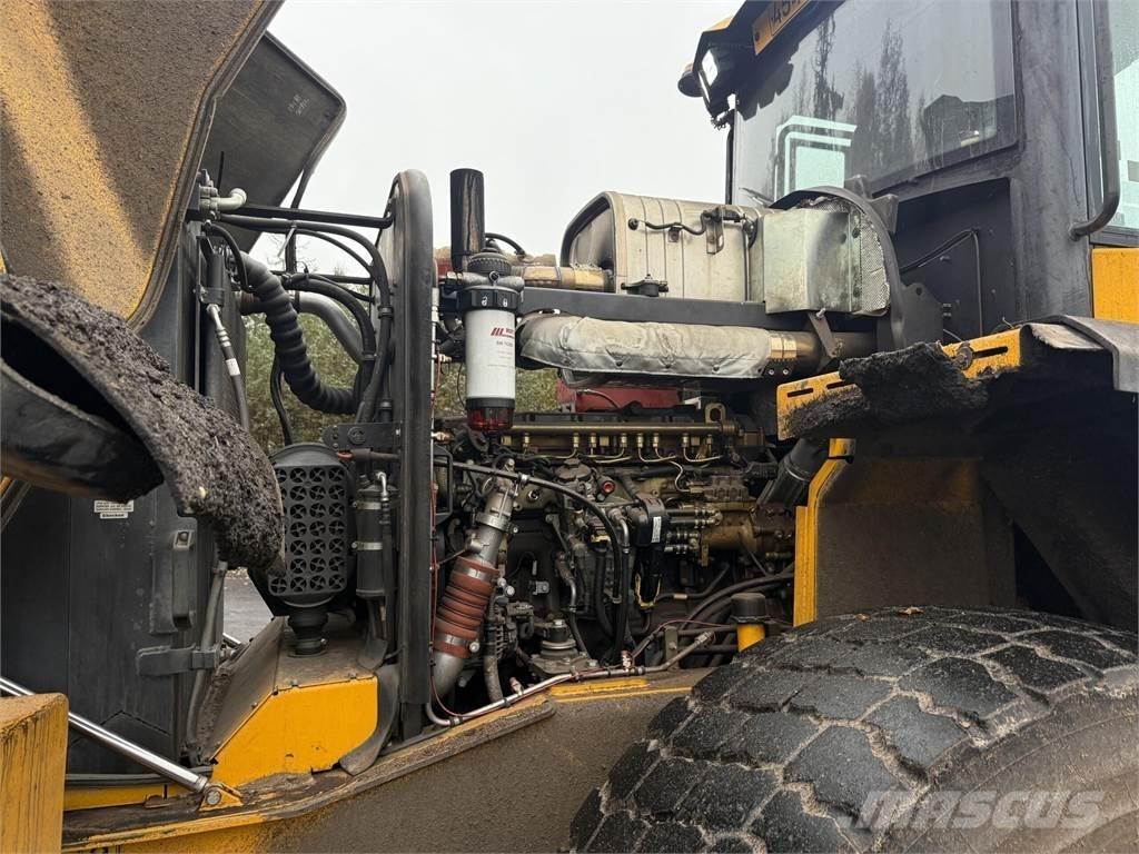 JCB 457HT Pale gommate