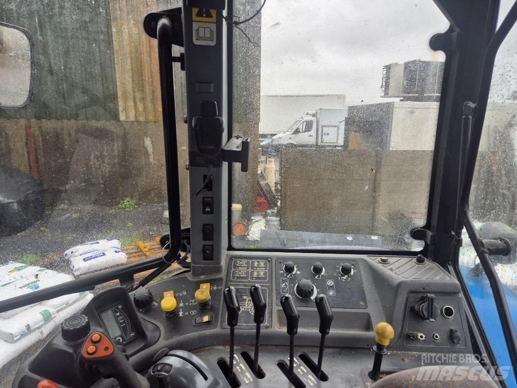 New Holland TM 165 Trattori
