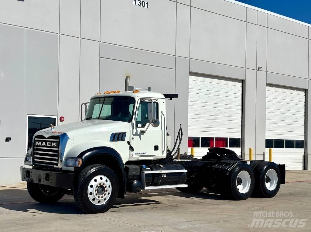 Mack Granite Motrici e Trattori Stradali