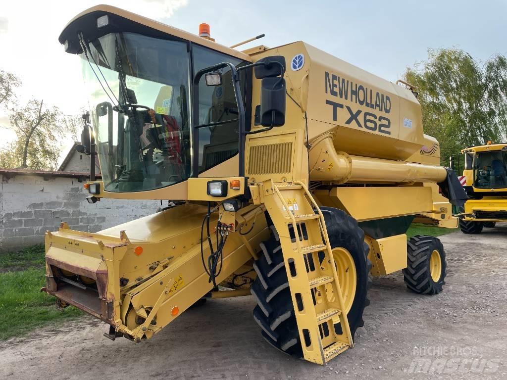 New Holland TX 62 Mietitrebbiatrici