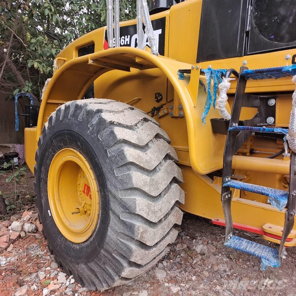 CAT 966 H Pale gommate