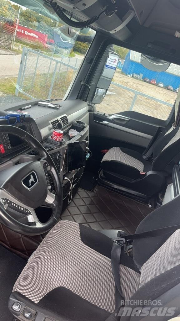 MAN TGX 35.510 Camion con gancio di sollevamento