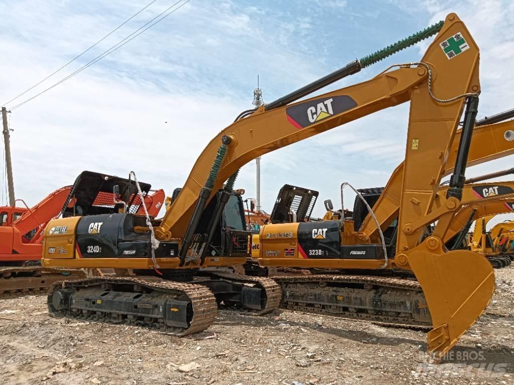 CAT 324D2 Escavatori medi 7t - 12t