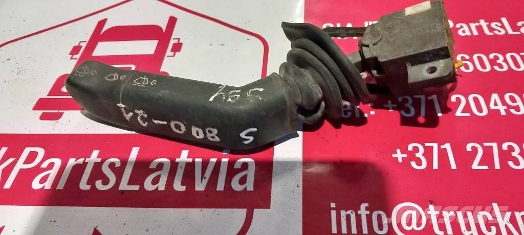 Scania R 420.  1372985 Cabine e interni