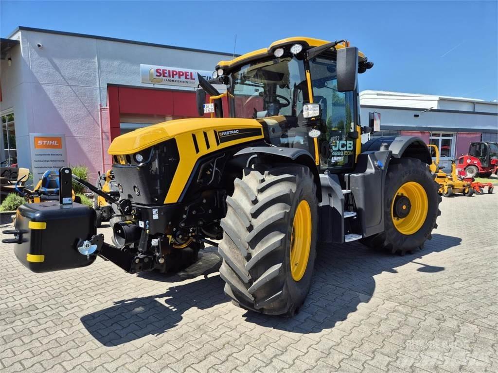 JCB FASTRAC 4220 Trattori