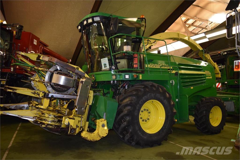 John Deere 7400 Trince semoventi