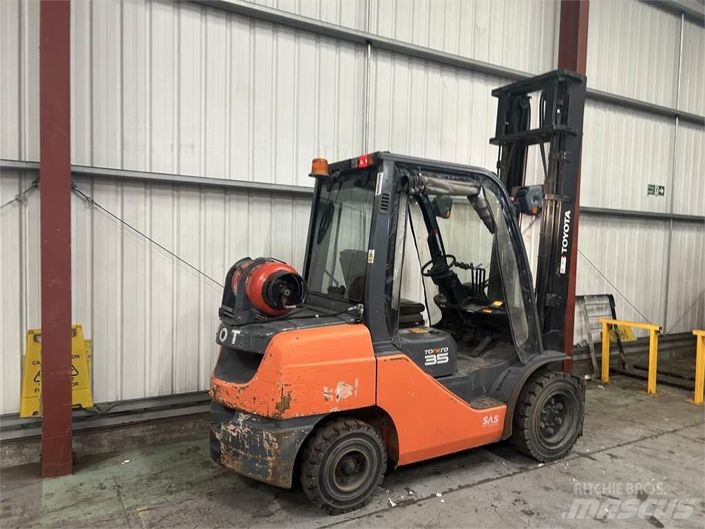 Toyota 02-8FGJF35 Carrelli elevatori GPL