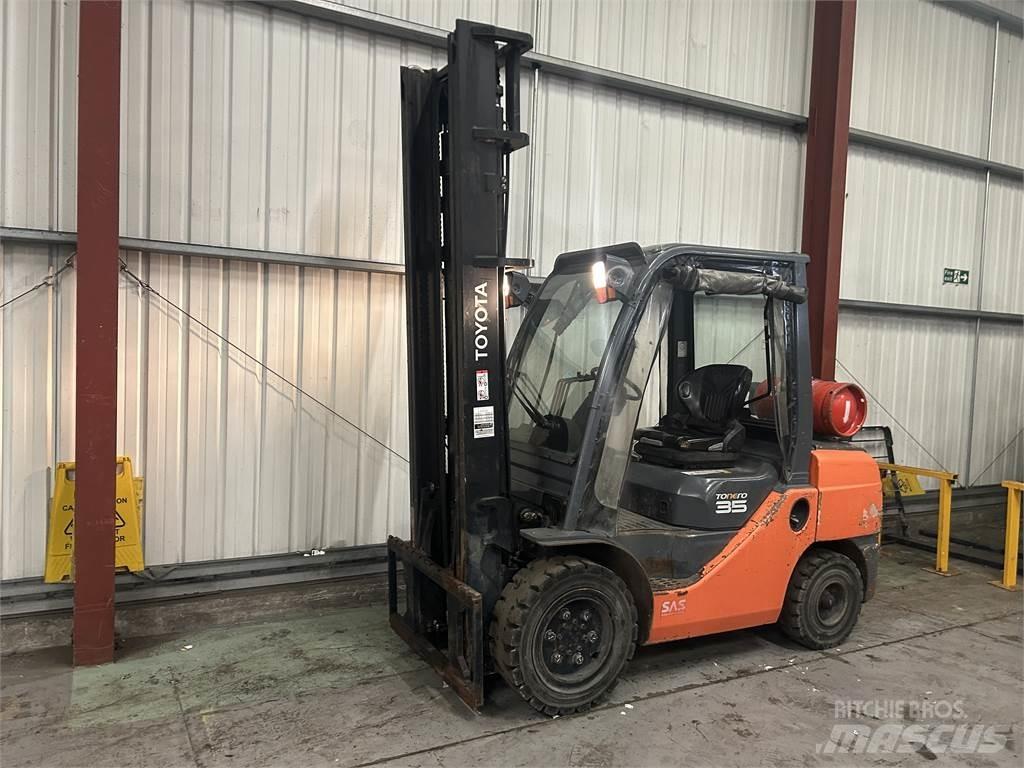 Toyota 02-8FGJF35 Carrelli elevatori GPL