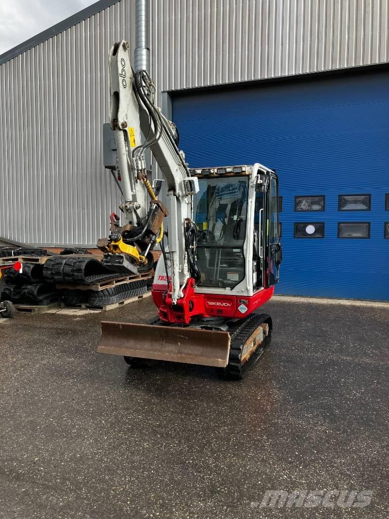 Takeuchi TB 230 Miniescavatori