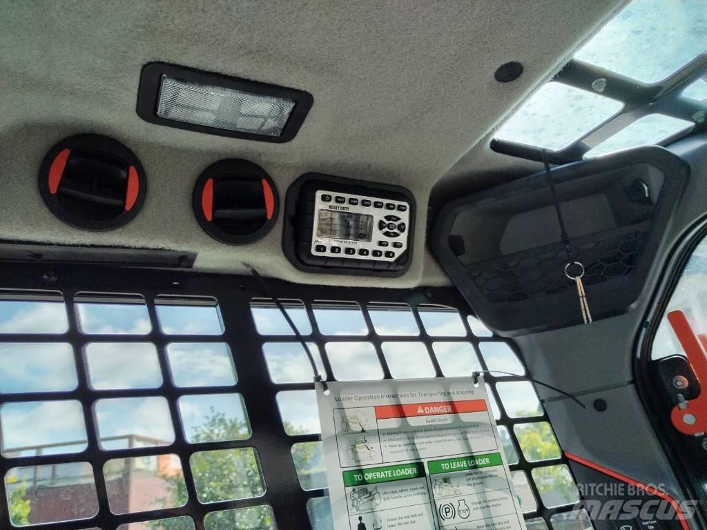 Bobcat T86 Pale cingolate