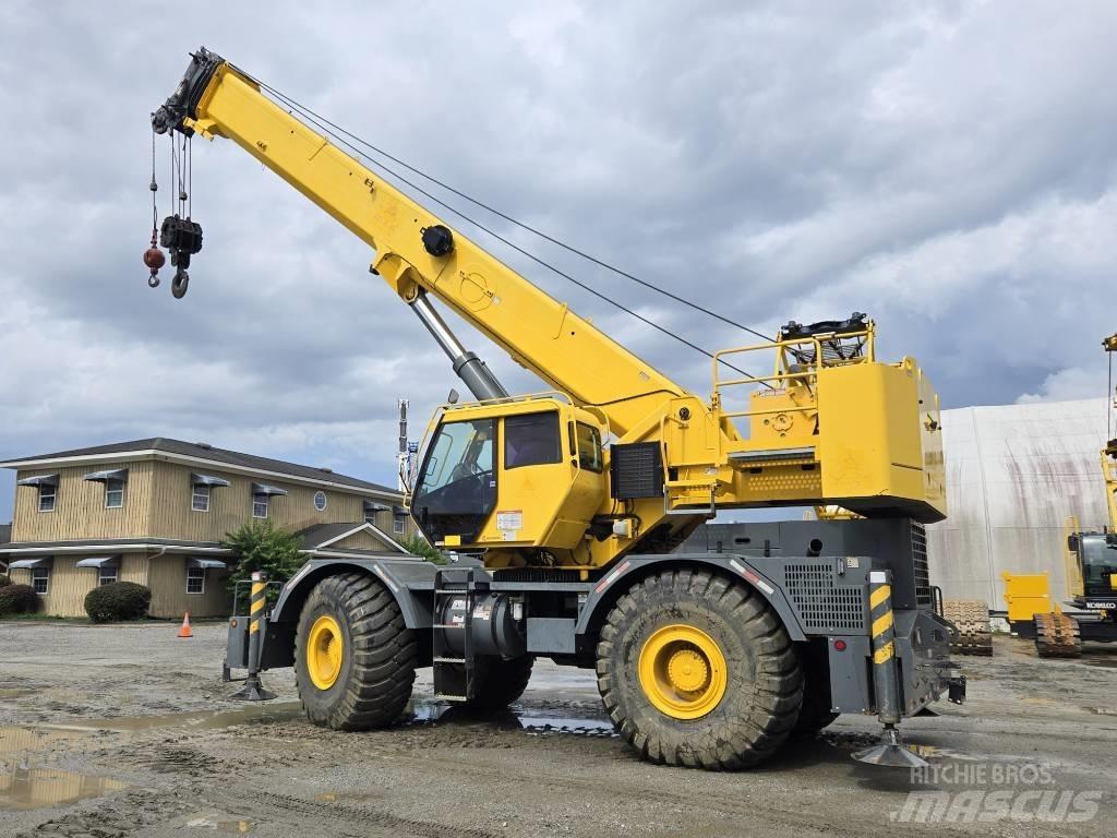 Grove RT 765 E-2 Gru per terreni difficili