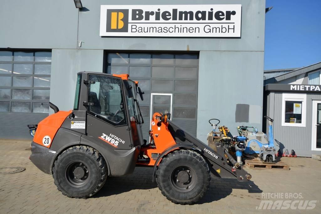 Hitachi ZW 95-6 C Pale gommate