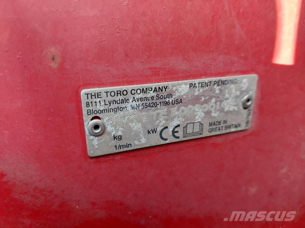 Toro Procore 880 Aeratori e scoticatori terreno