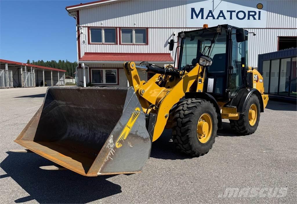 CAT 906M Pale gommate