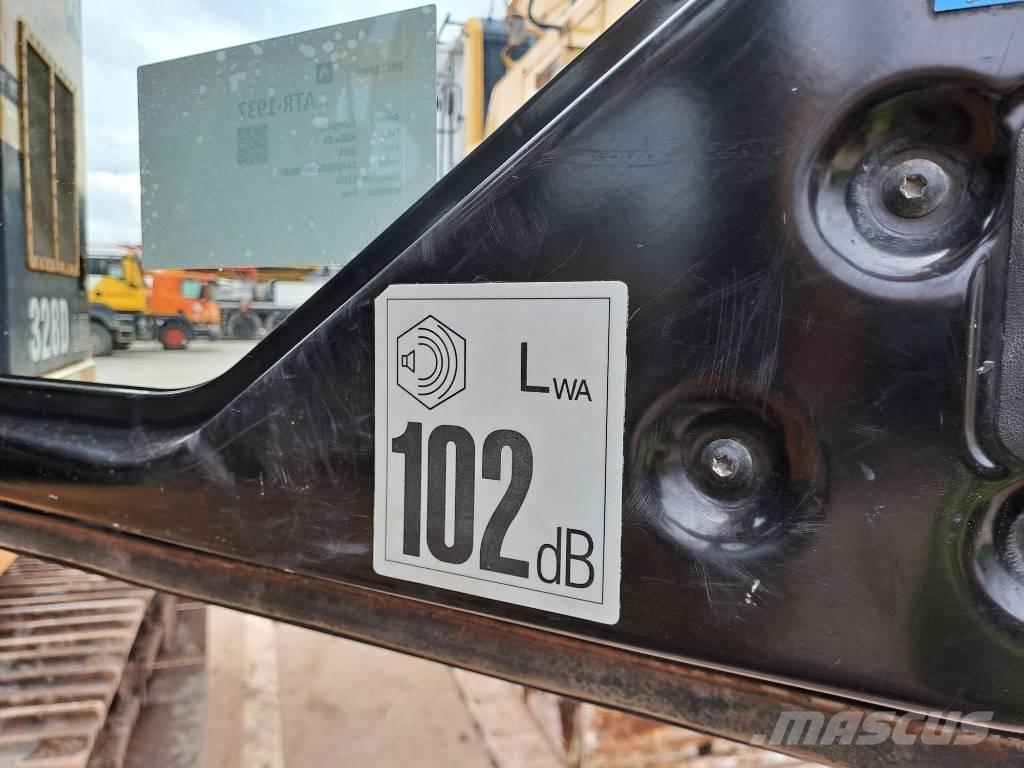 CAT 328 D LCR Escavatori cingolati