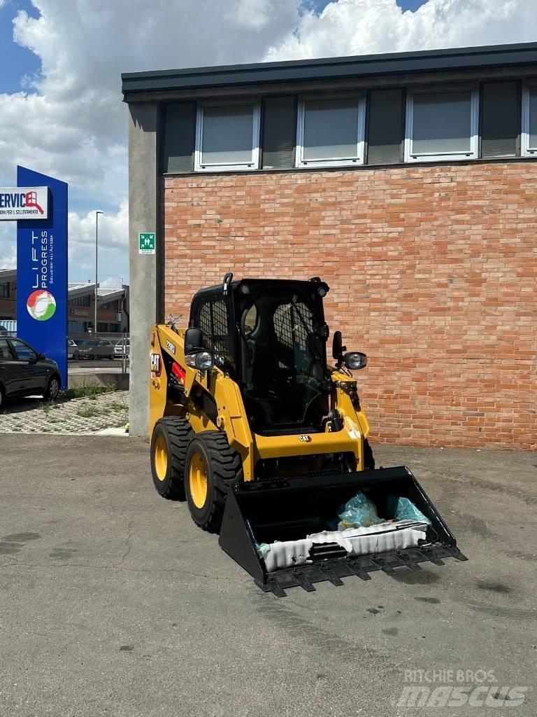 CAT 226D3 Mini Pale Gommate