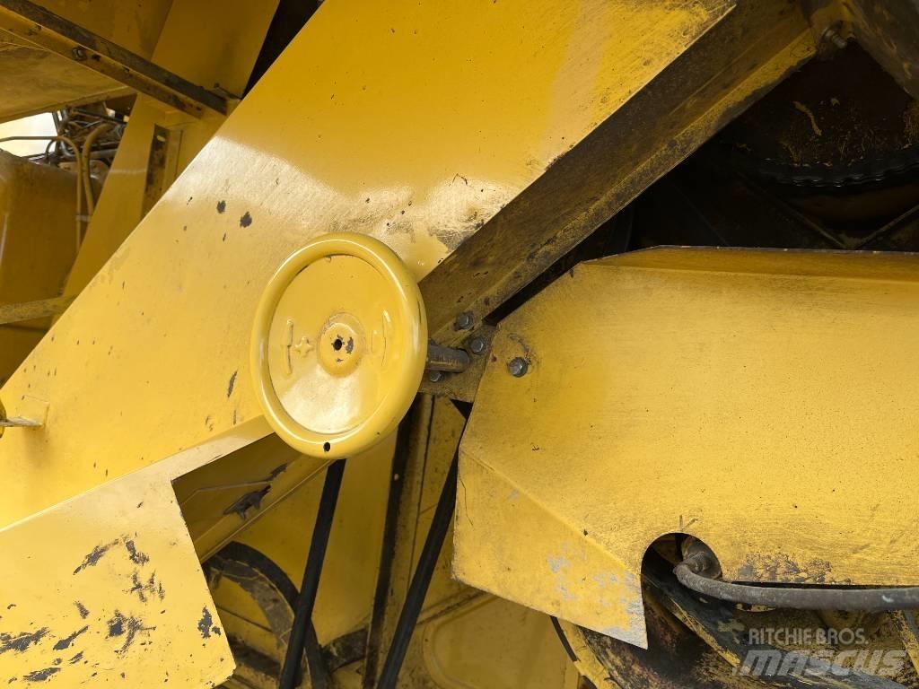 New Holland 8030 12´ Mietitrebbiatrici