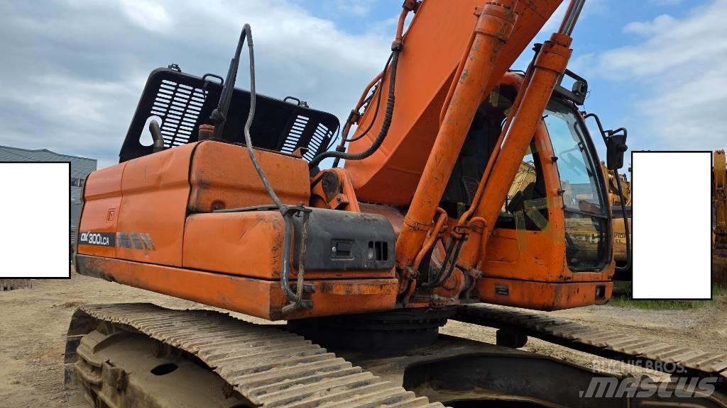 Doosan DX 300 LCA Escavatori cingolati
