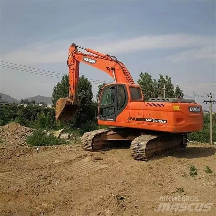Doosan DX 225 LC-9C Escavatori cingolati