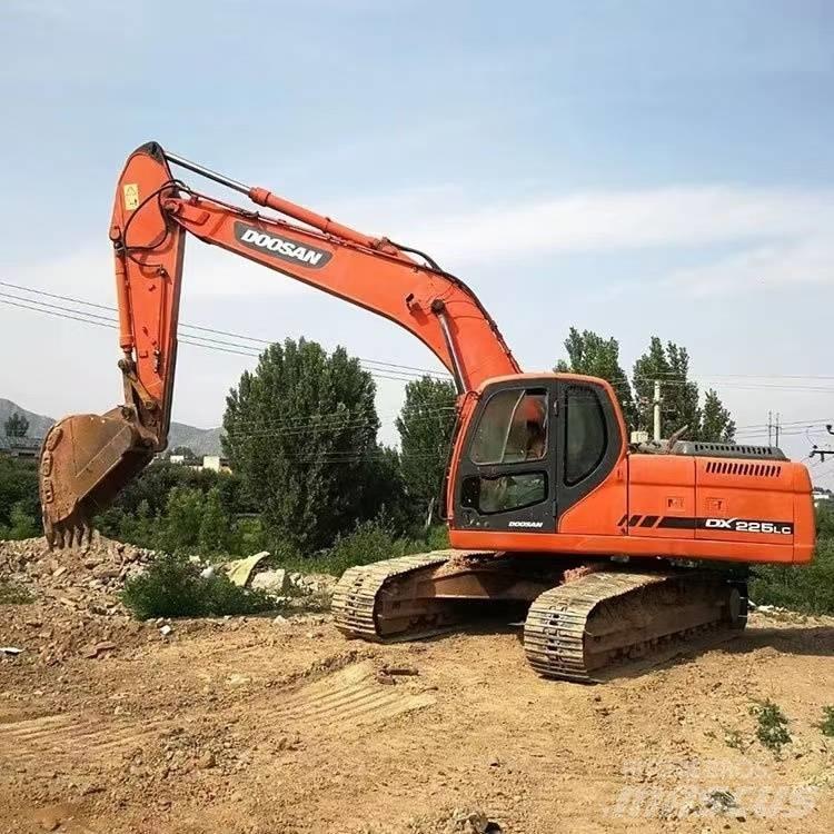 Doosan DX 225 LC-9C Escavatori cingolati