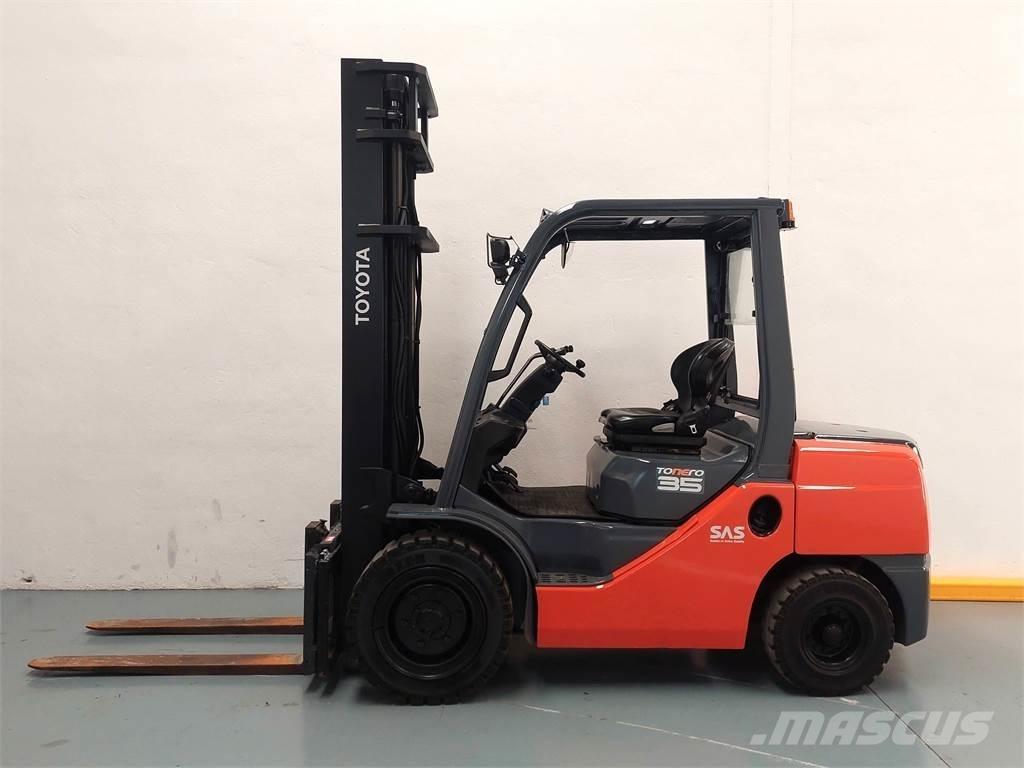 Toyota 52 8FDJF35 Carrelli elevatori diesel