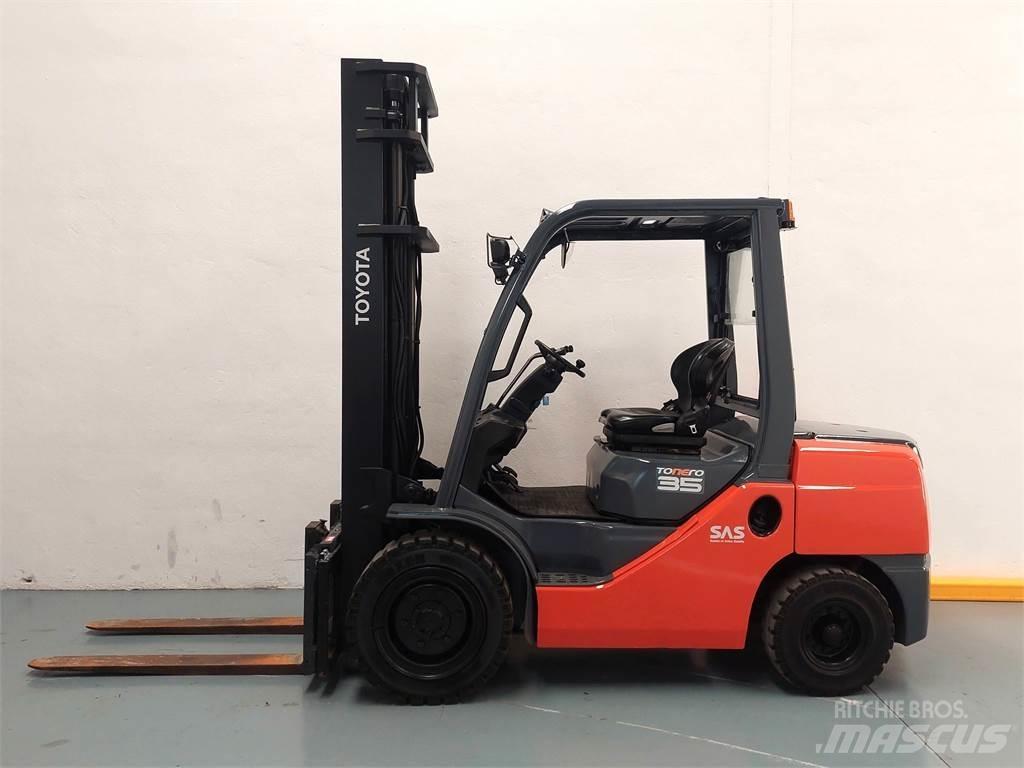 Toyota 52 8FDJF35 Carrelli elevatori diesel