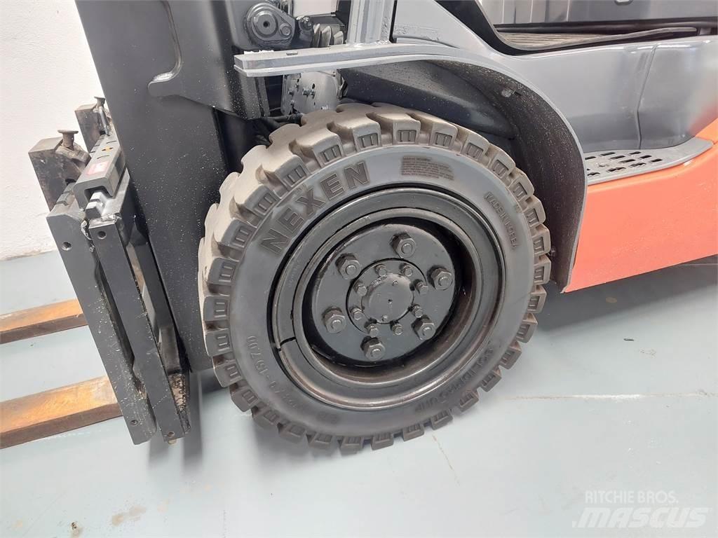 Toyota 52 8FDJF35 Carrelli elevatori diesel