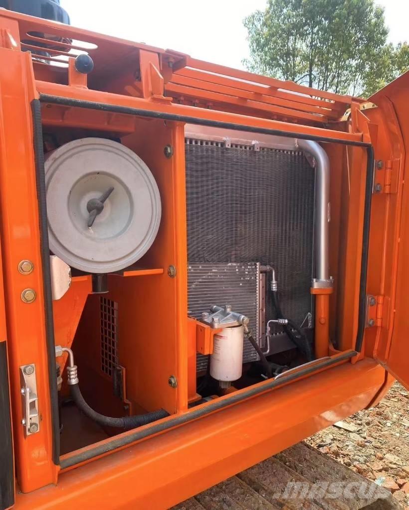 Doosan 150 Escavatori cingolati