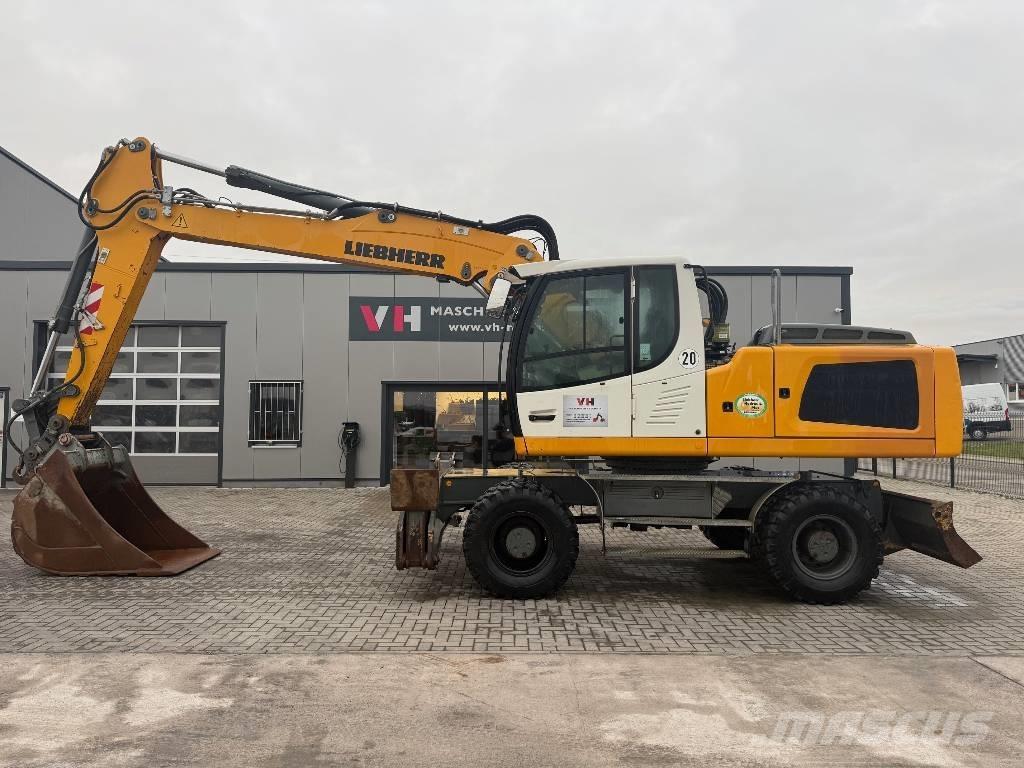 Liebherr A 924 Escavatori gommati