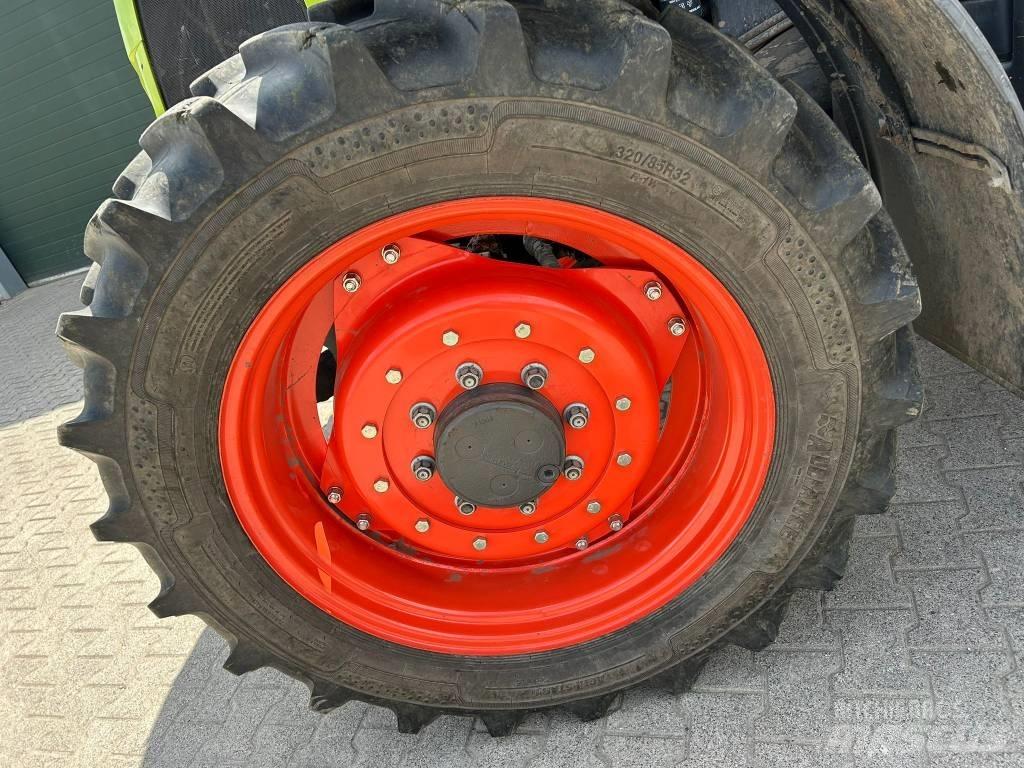CLAAS Arion 410 Trattori