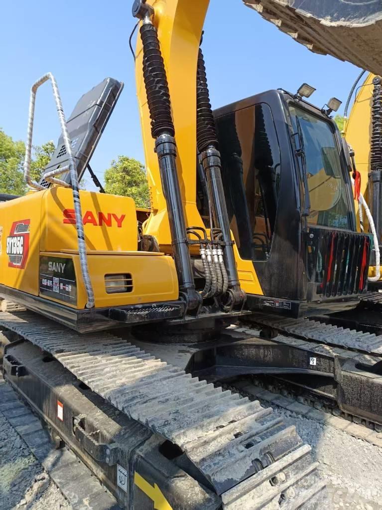 Sany SY135C Escavatori cingolati