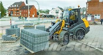 Mecalac AX 700 Pale gommate