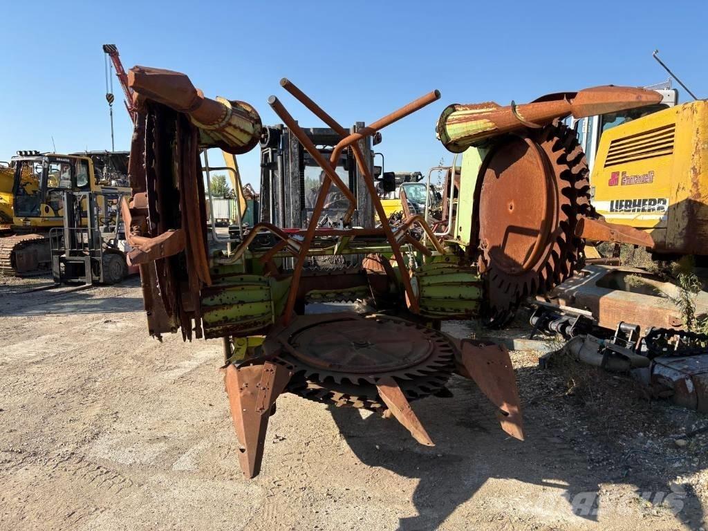 CLAAS RU 450 Trince semoventi
