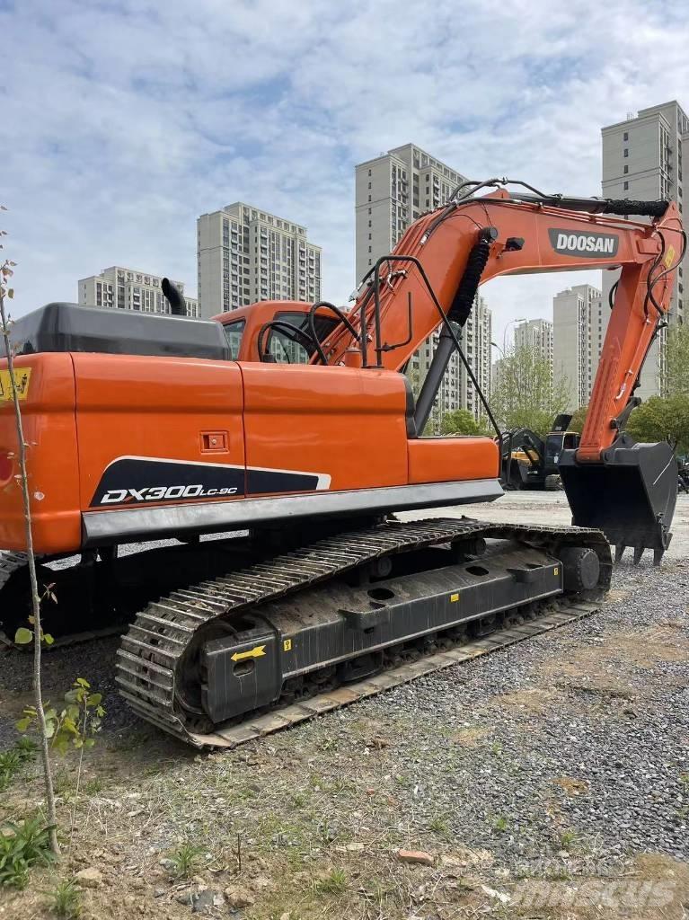 Doosan DX 300 LC Escavatori cingolati