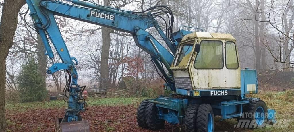 Fuchs F 712 Escavatori gommati