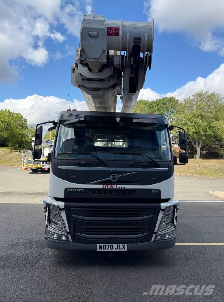 Bronto Skylift S56XR Piattaforme autocarrate