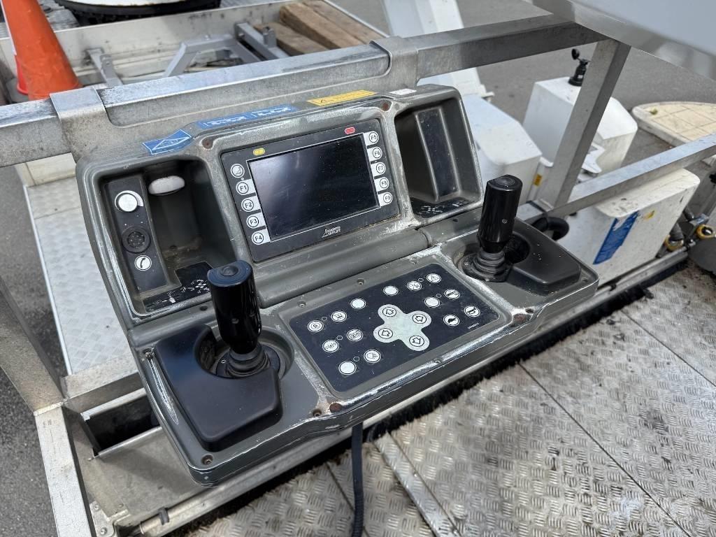 Bronto Skylift S56XR Piattaforme autocarrate