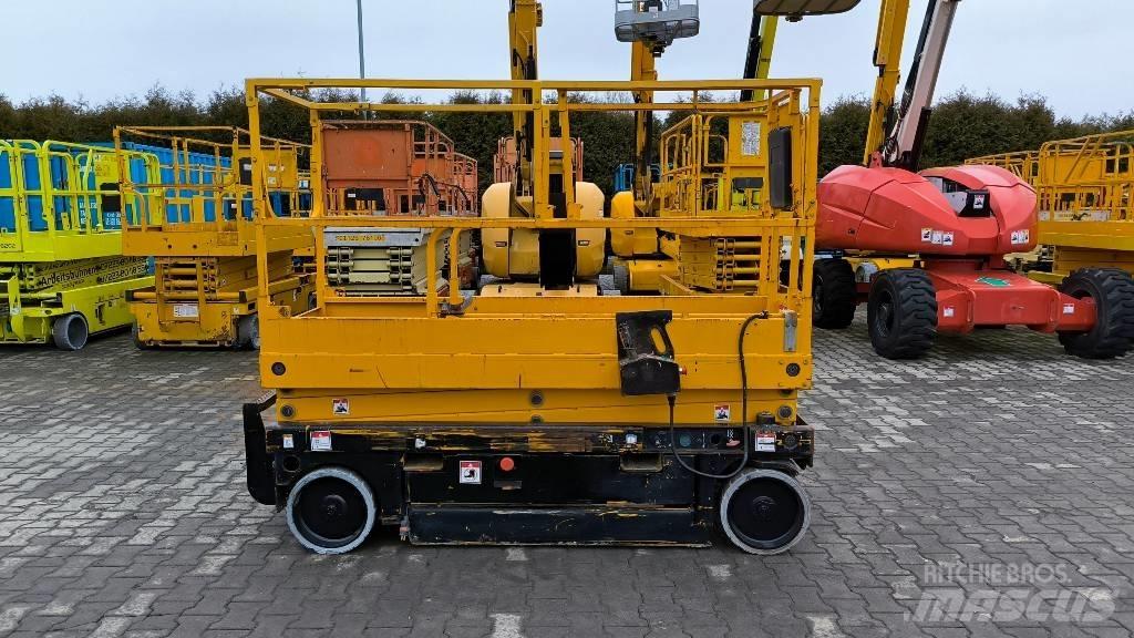 Haulotte Compact 8 Piattaforme a pantografo