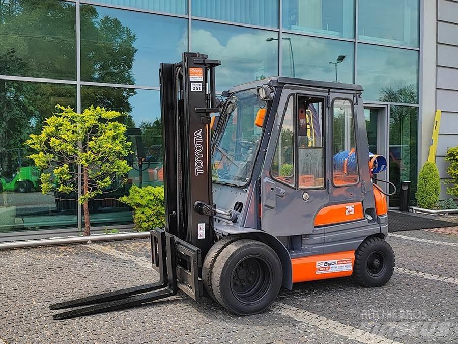 Toyota 6FG25 Carrelli elevatori GPL