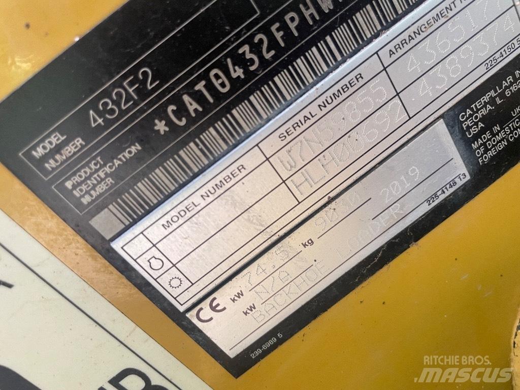 CAT 432 F Terne