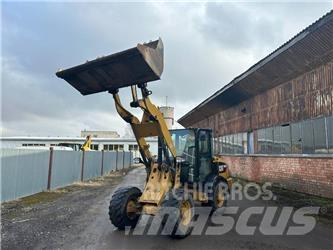 CAT 906 Pale gommate