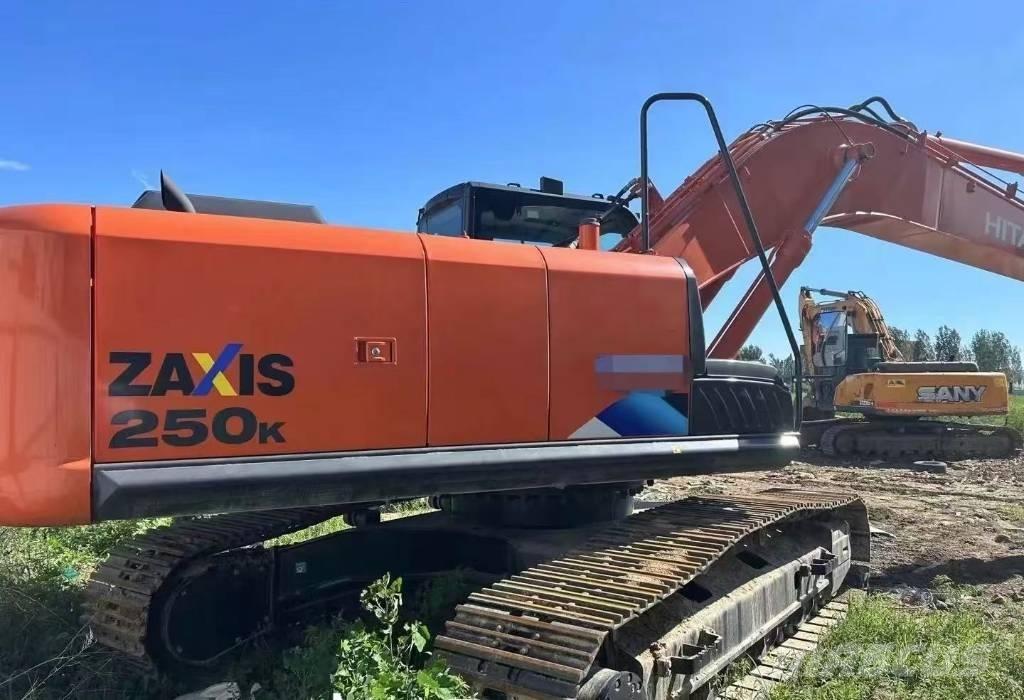 Hitachi 250 Escavatori cingolati