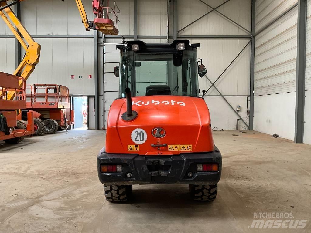 Kubota R 065 Pale gommate