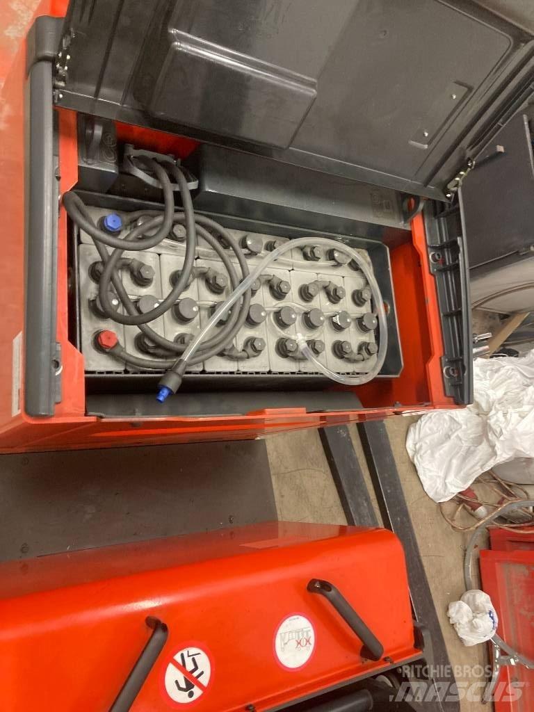 Linde L12AC Transpallet uomo a terra