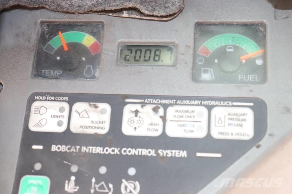 Bobcat S 130 Mini pale