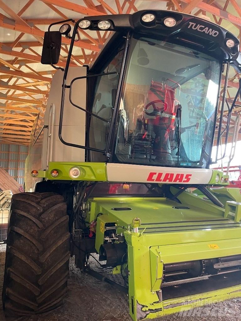 CLAAS Tucano 440 Mietitrebbiatrici