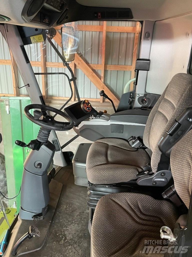 CLAAS Tucano 440 Mietitrebbiatrici