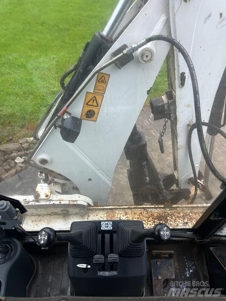 JCB 2CX Terne