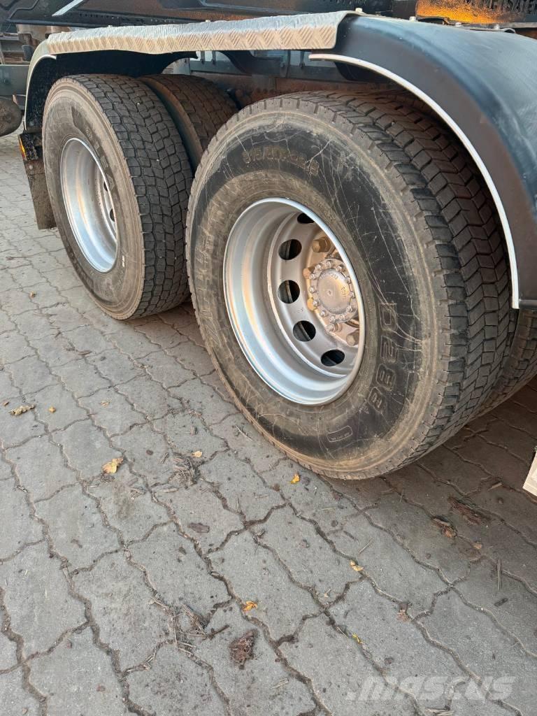 Volvo FH 650 Camion trasporto legname