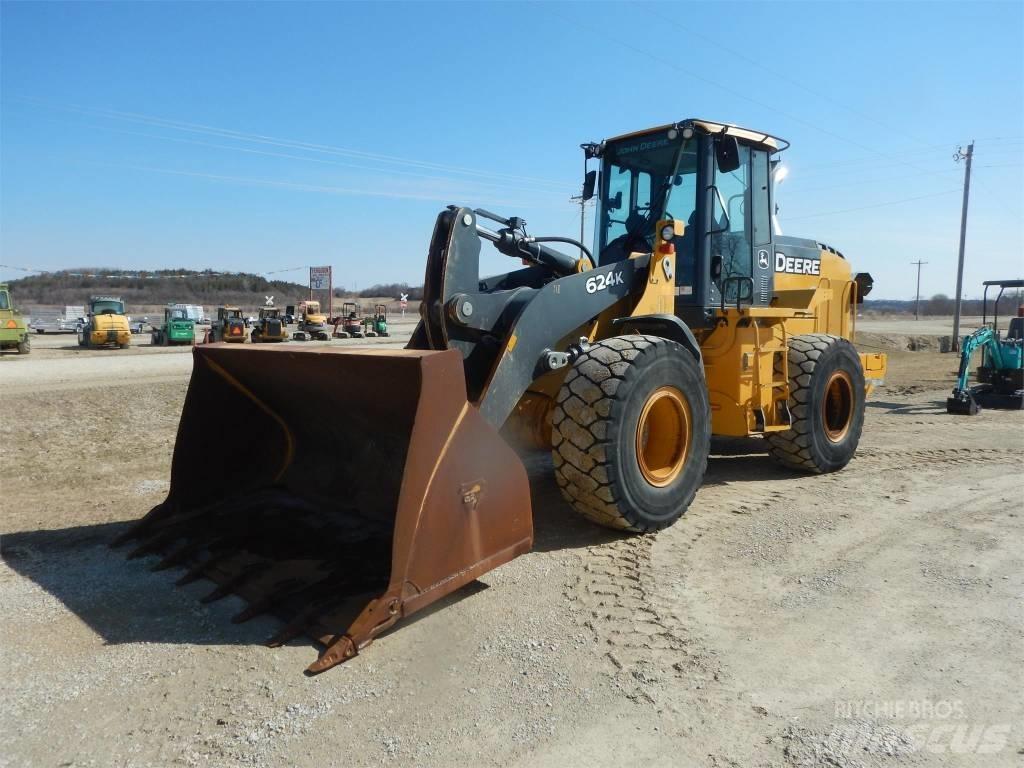 John Deere 624K Pale gommate